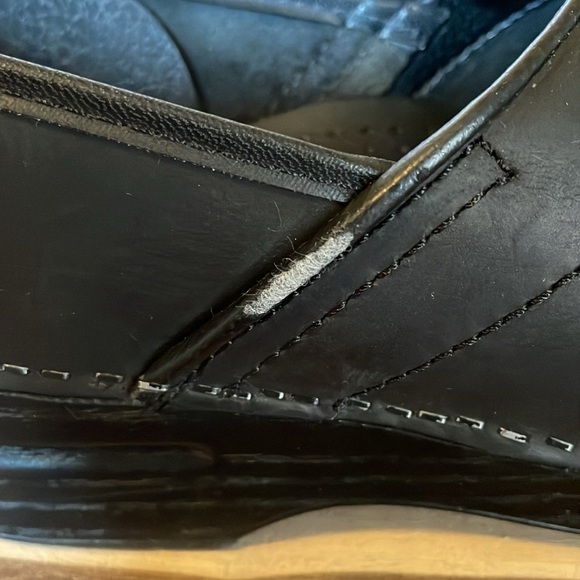 Dansko black clog. - Picture 4 of 8